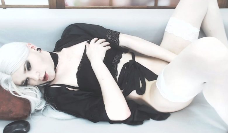 Saragoddess Brings Us Our Daily Dose Of Goth Gorgeousness
