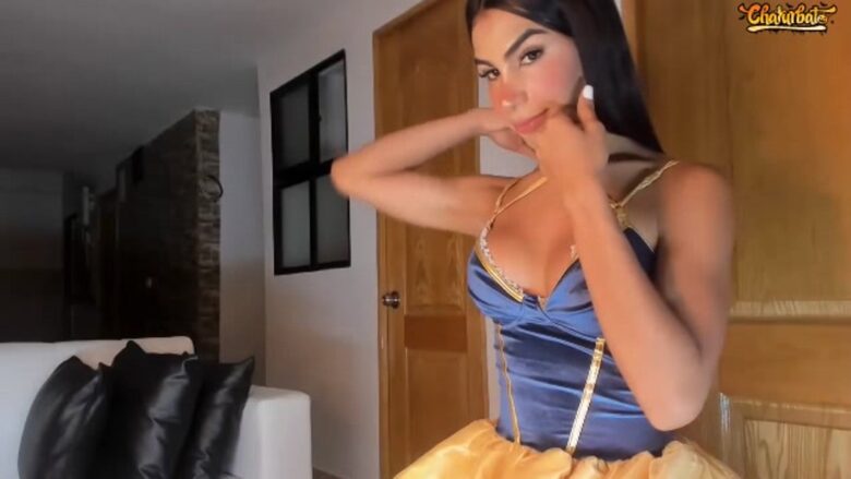 Lucia_Garcia Teases And Pleases Dressed As Snow White